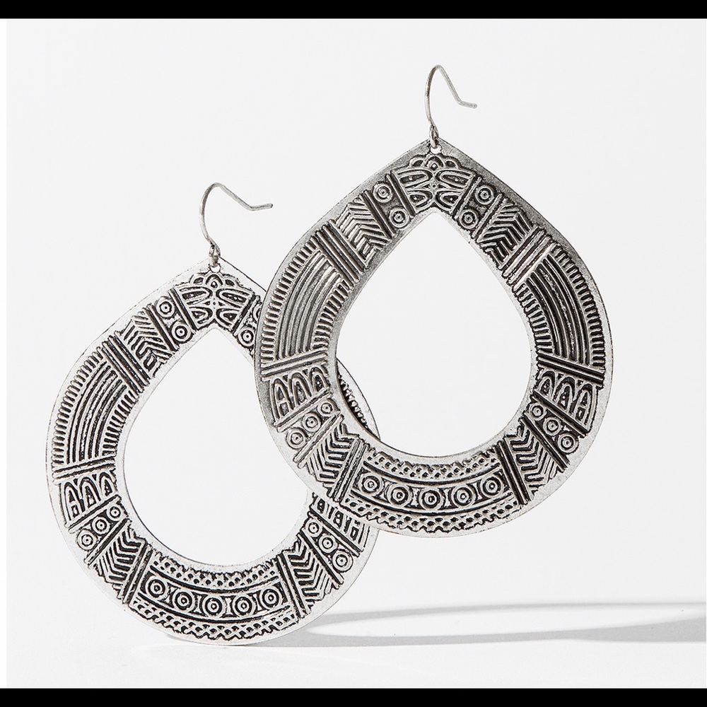 NEW Premier Designs Treasure Earrings